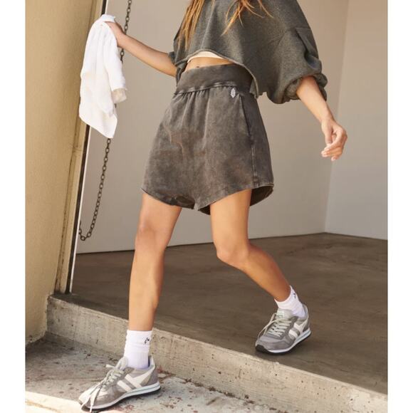 Free People Movement Hot Shot Harem Shorts in Washed Black size Large - Picture 1 of 15